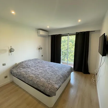 Διαμέρισμα Joli 3 Pieces Climatise Parking Proche Des Plages *